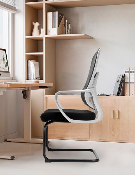 Ергономічне крісло KRESLALUX GO-SIT 645-C LIGHT GREY, для відвідувача, на полозах 03177 фото